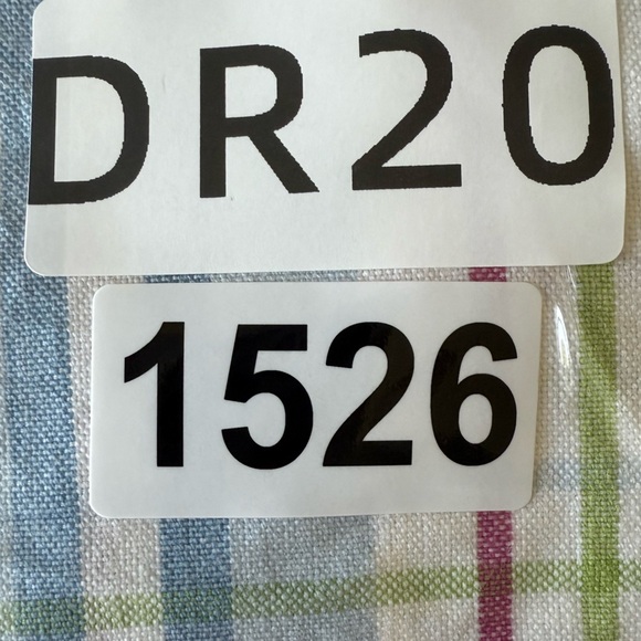 ROUGH STOCK Classic Plaid Button-Down Shirt size M - Picture 10 of 10